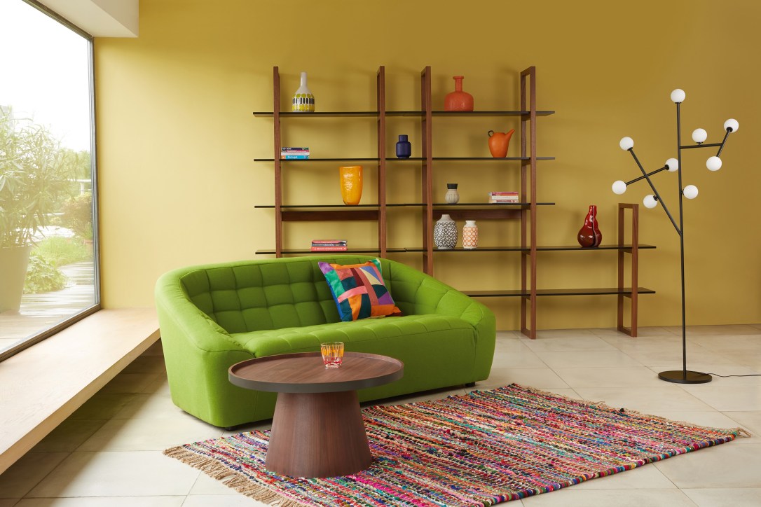 aw17-lftyl-s02-bonham-sofa-green-rgb-300dpi