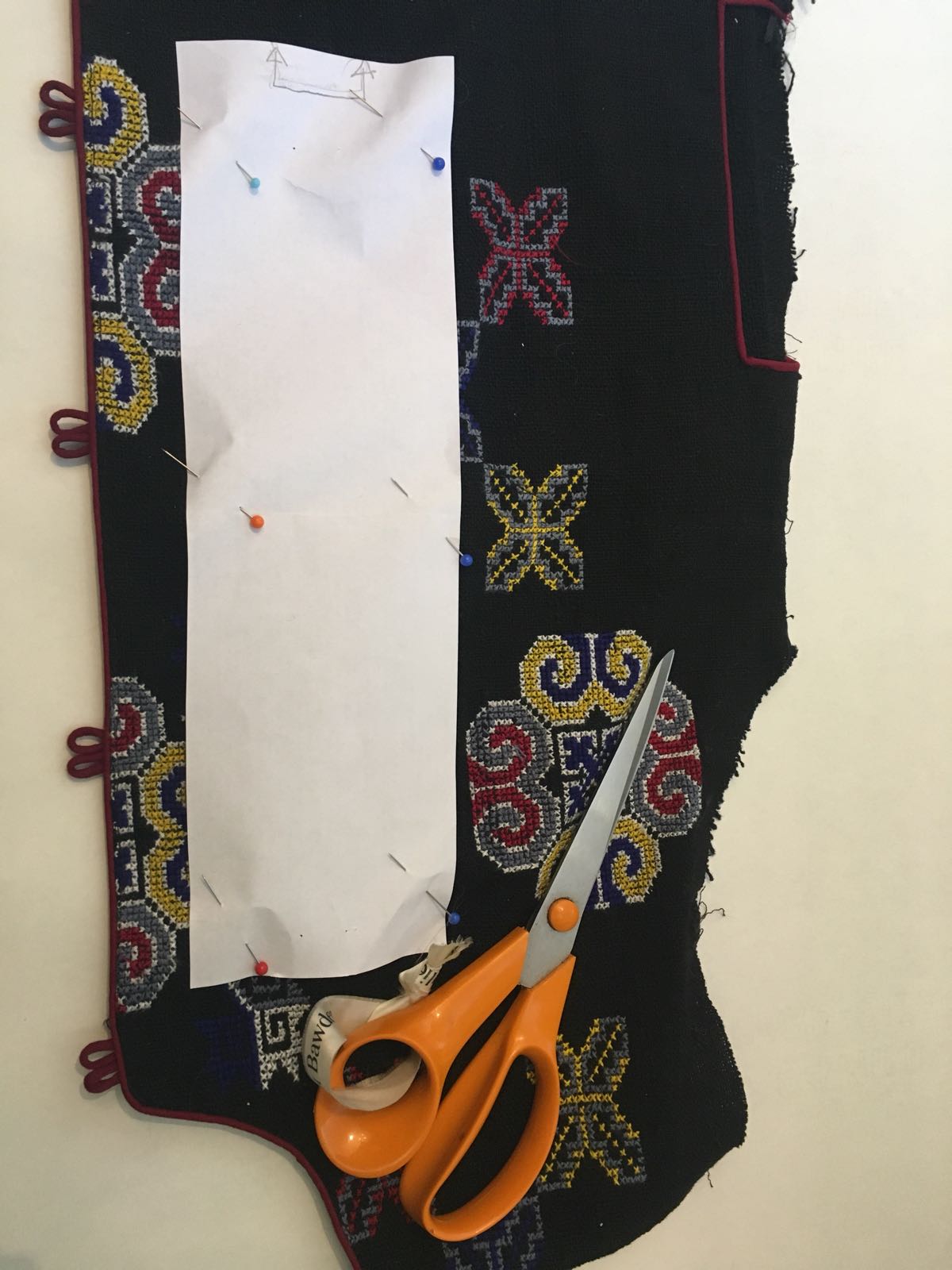 pin band onto fabric.jpg